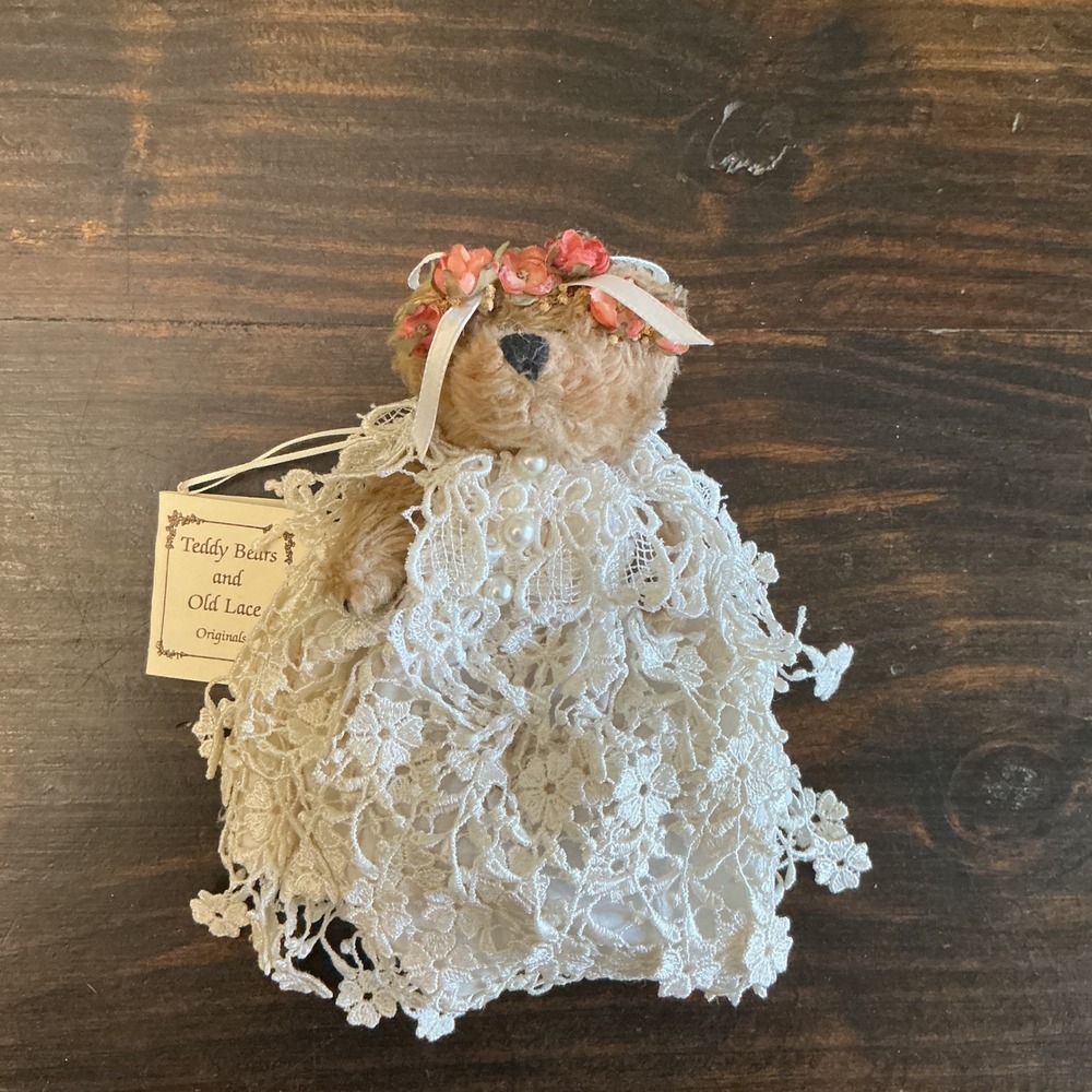 Teddy Bears and Old Lace Missy‎ Bea Vintage Linen Lace Collectible Bear